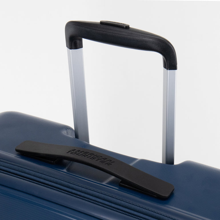 American Tourister High Turn Spinner 3-Piece Luggage Set