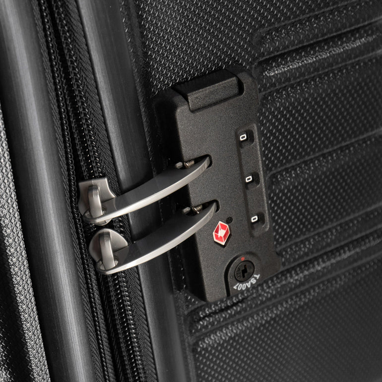 American Tourister High Turn Spinner 3-Piece Luggage Set