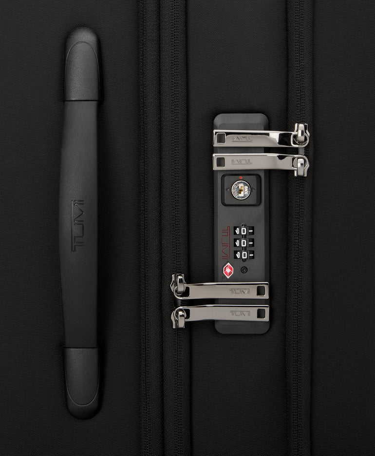Tumi Voyageur Léger Large Dual Access Expandable Checked Luggage