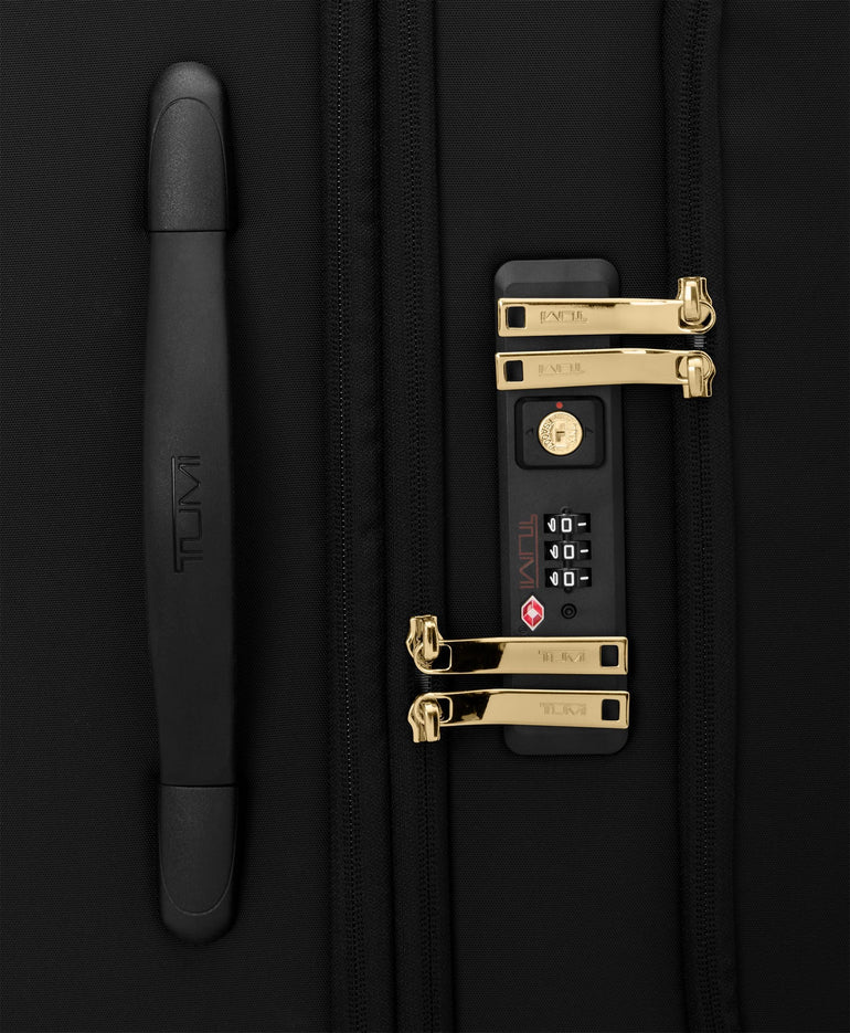 Tumi Voyageur Léger Medium Dual Access Expandable Checked Luggage