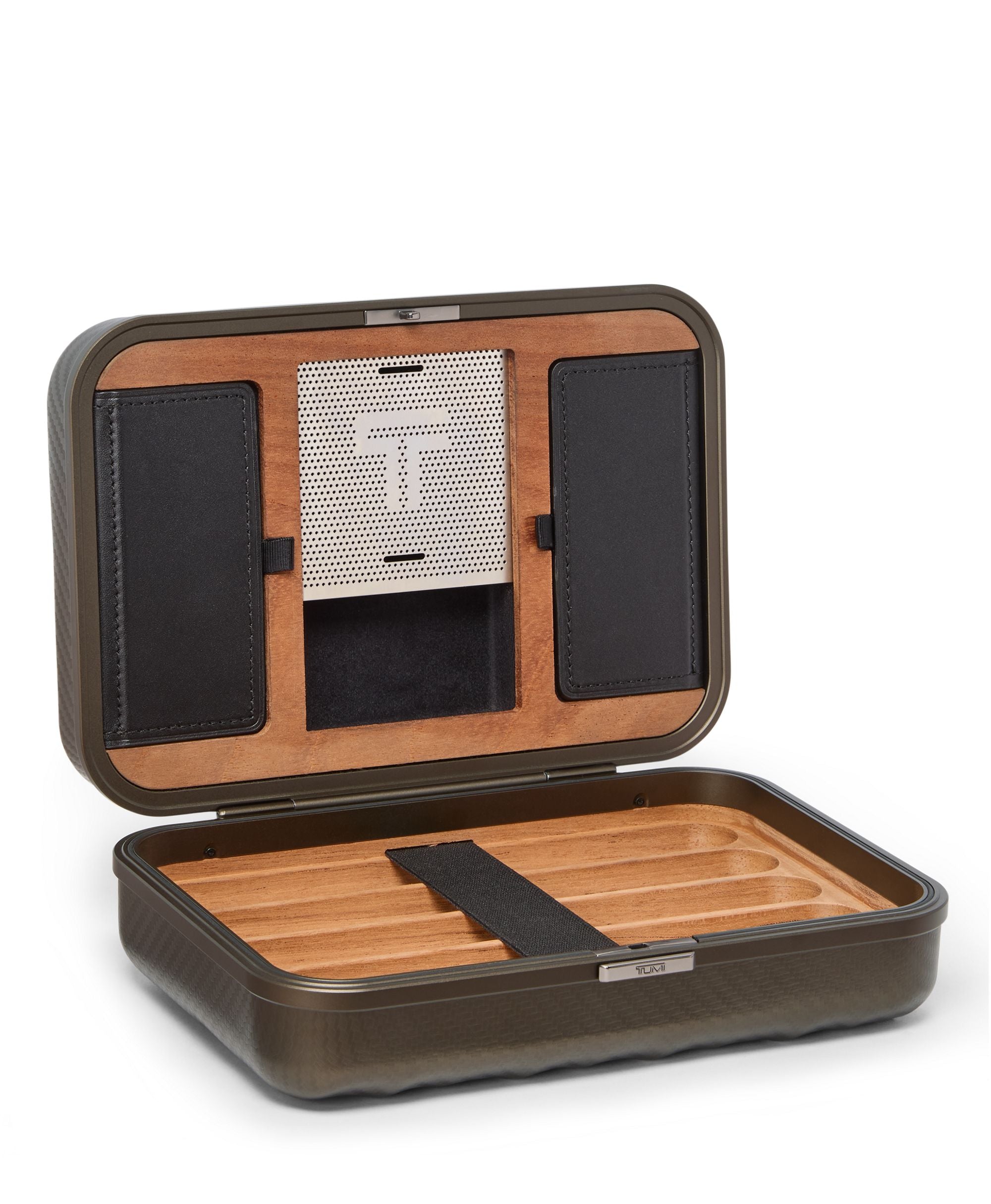 Tumi 19 Degree Aluminum Cigar Case