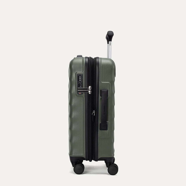 Travelpro Maxlite Air V2 Valise rigide cabine compacte à roulettes pivotantes