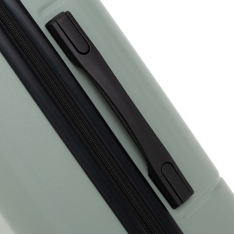 Premier Retreat 2-Piece Hardside Luggage Set (18" & 26")