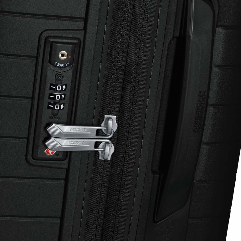 American Tourister Fastforward Expandable Spinner 2-Piece Nested Luggage Set (Carry-On & Large)