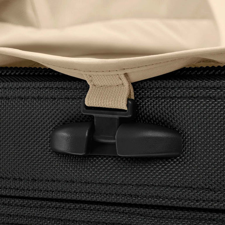 Briggs & Riley Baseline Compact Checked Medium Expandable Spinner Luggage