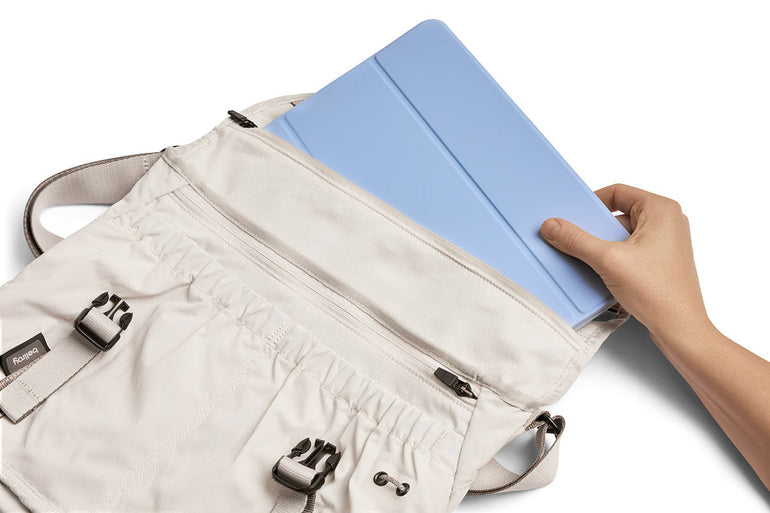 Bellroy Cinch Messenger Bag