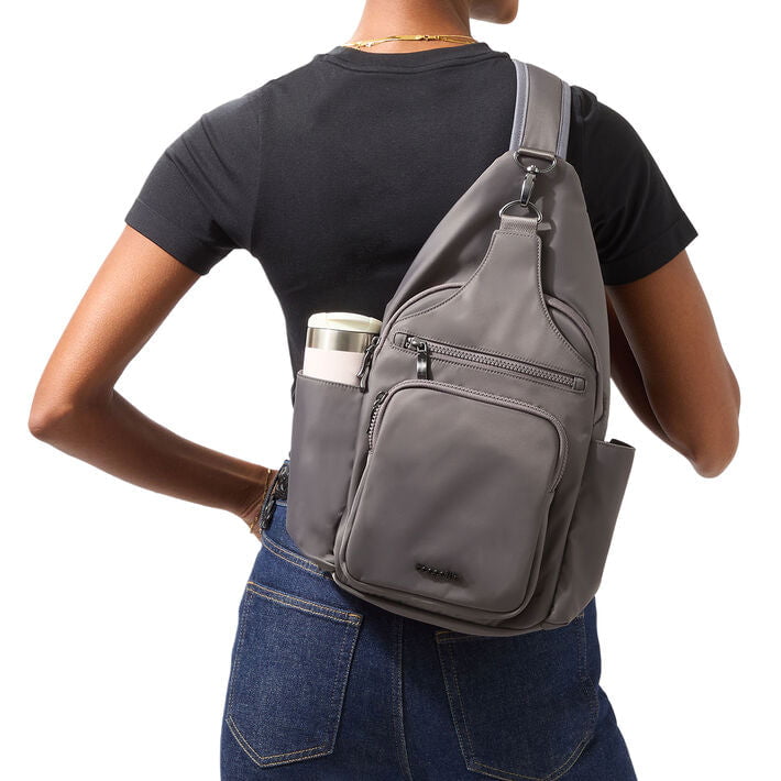 Baggallini Central Park Large Sling