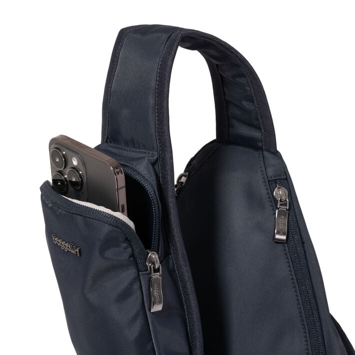 Baggallini Central Park Large Sling
