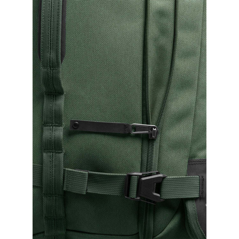Eagle Creek Gear Warrior XE 2-Wheel Convertible Carry-On Luggage