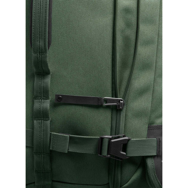 Eagle Creek Gear Warrior XE 2-Wheel 30" Luggage