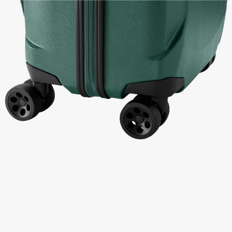 Eagle Creek Tarmac 4-Wheel 26" Medium Luggage