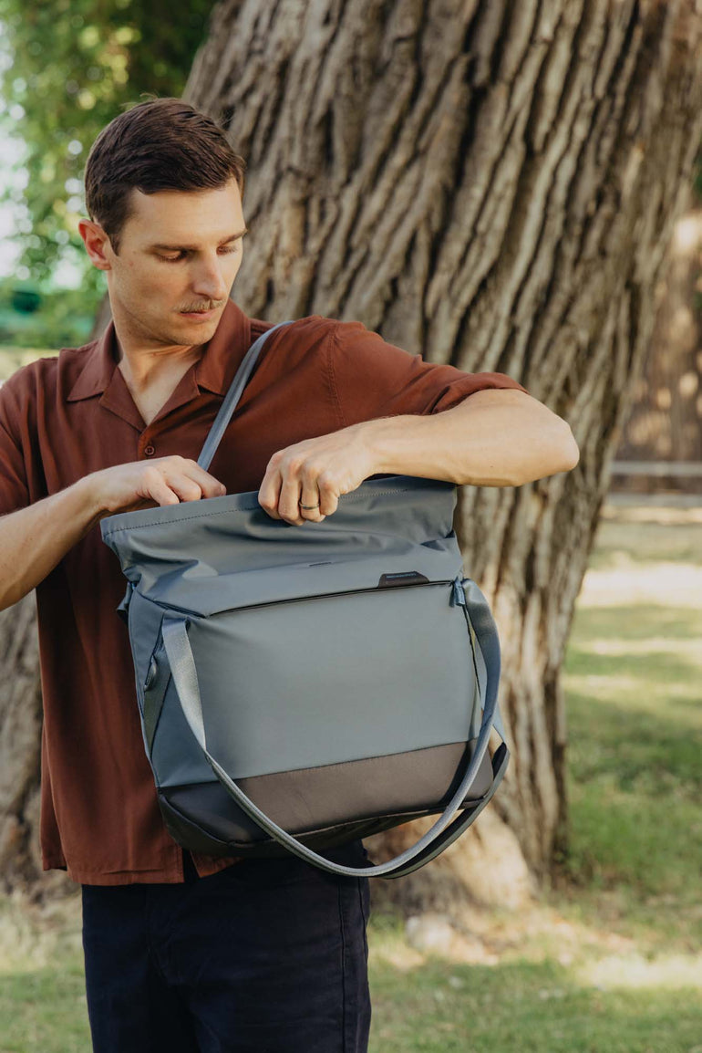 Peak Design Everyday Tote 15L