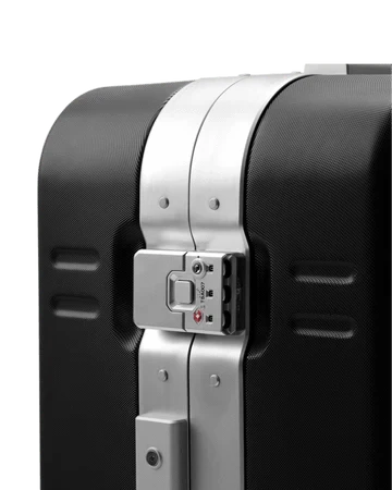 Db Ramverk Pro Check-in Luggage Large