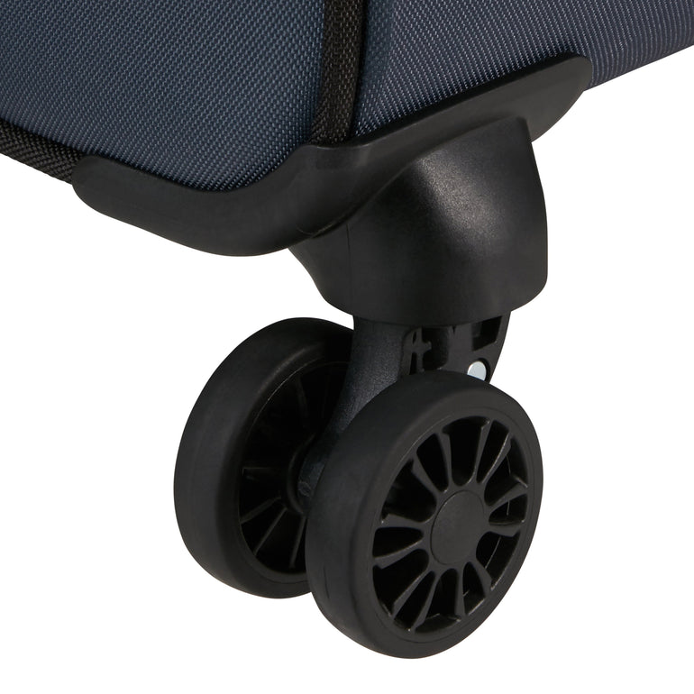 American Tourister Luggage American Tourister Daring Dash Spinner Expandable Medium Luggage