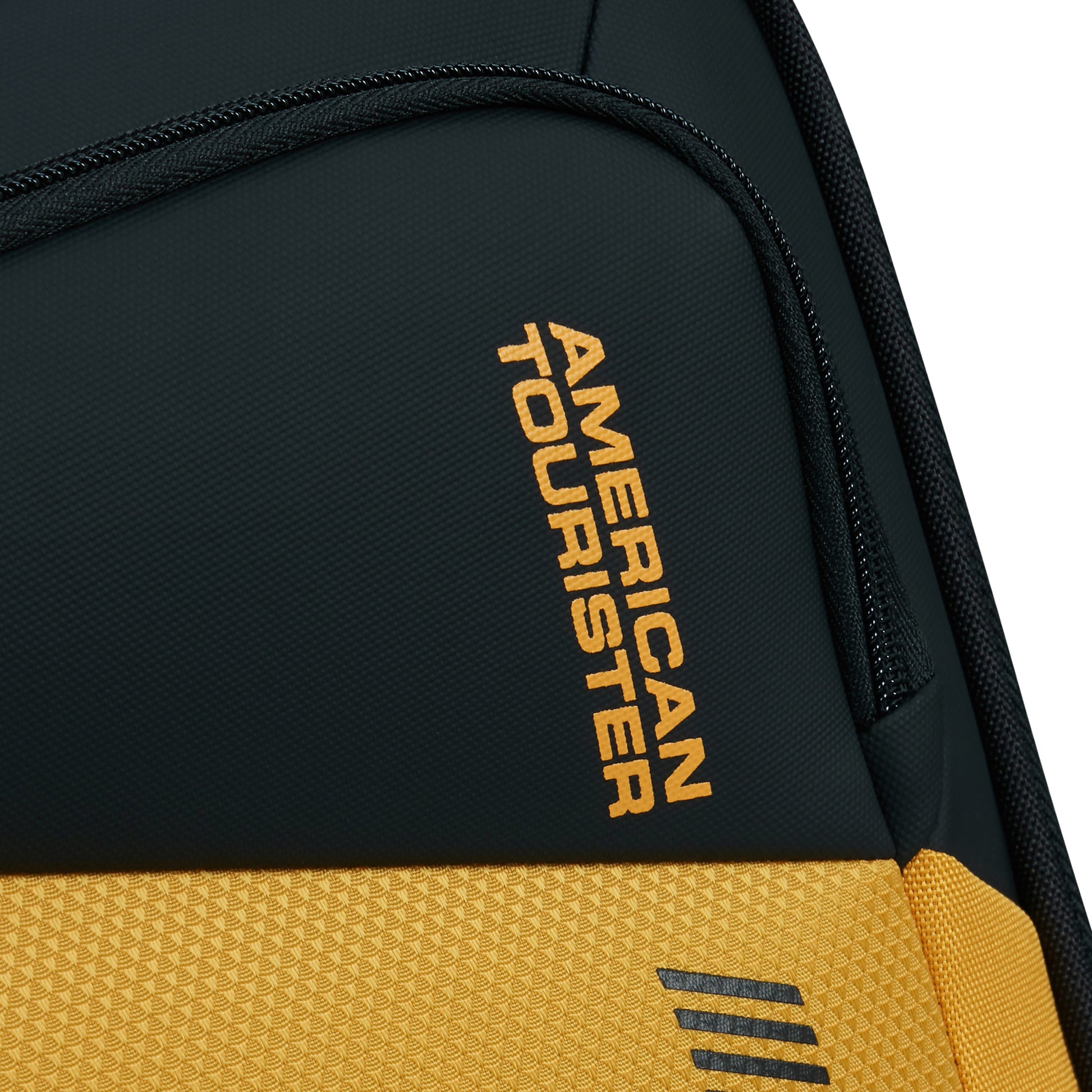 American Tourister Luggage American Tourister Daring Dash Spinner Expandable Medium Luggage