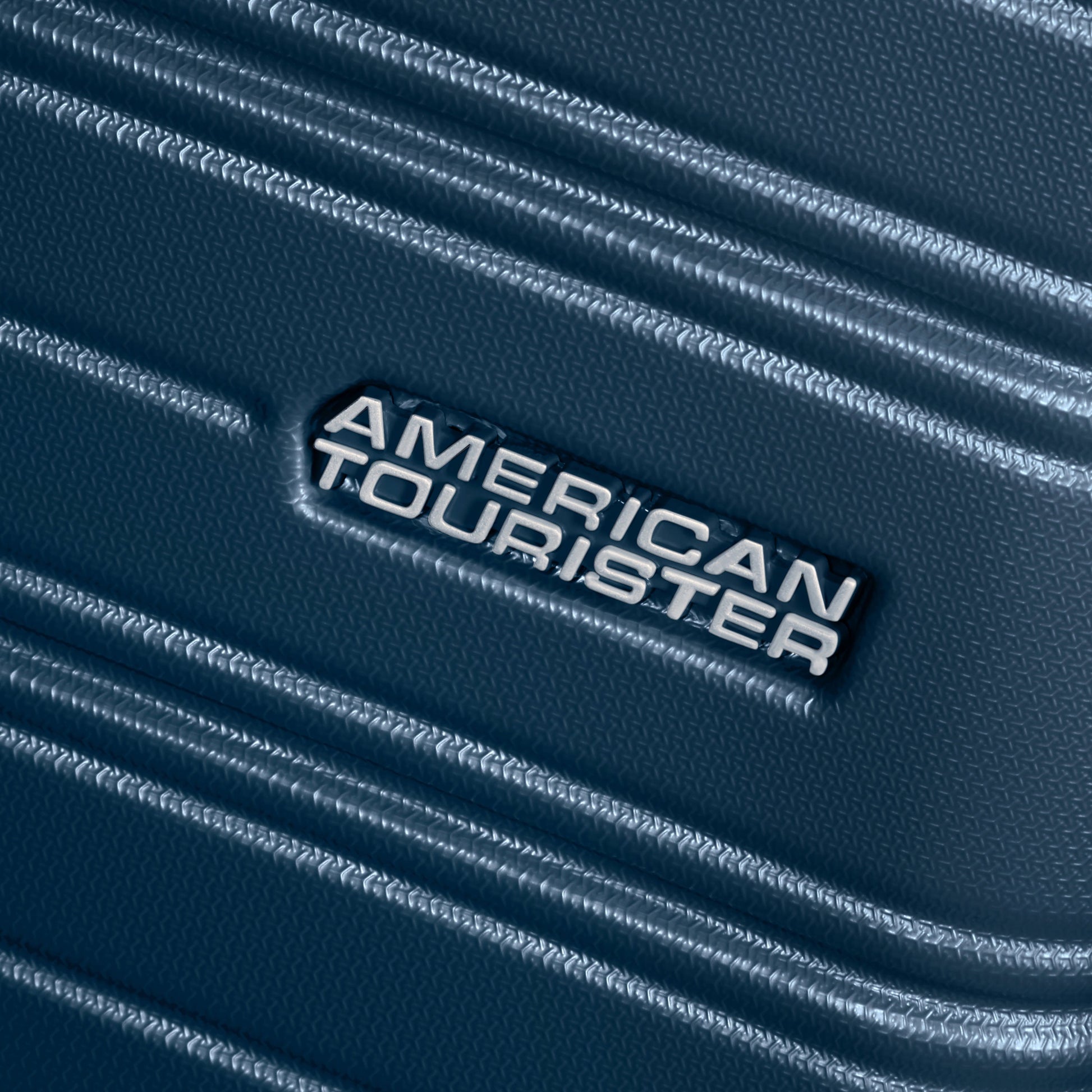 American Tourister Luggage American Tourister High Turn Spinner 2-Piece Luggage Set (Carry-On & Medium)