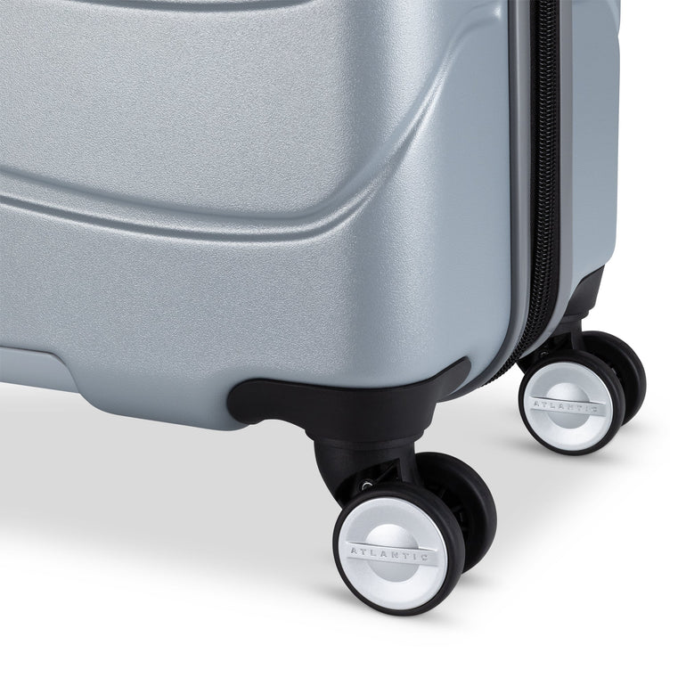 Atlantic Luggage Atlantic Transmarine 24" Expandable Upright Luggage
