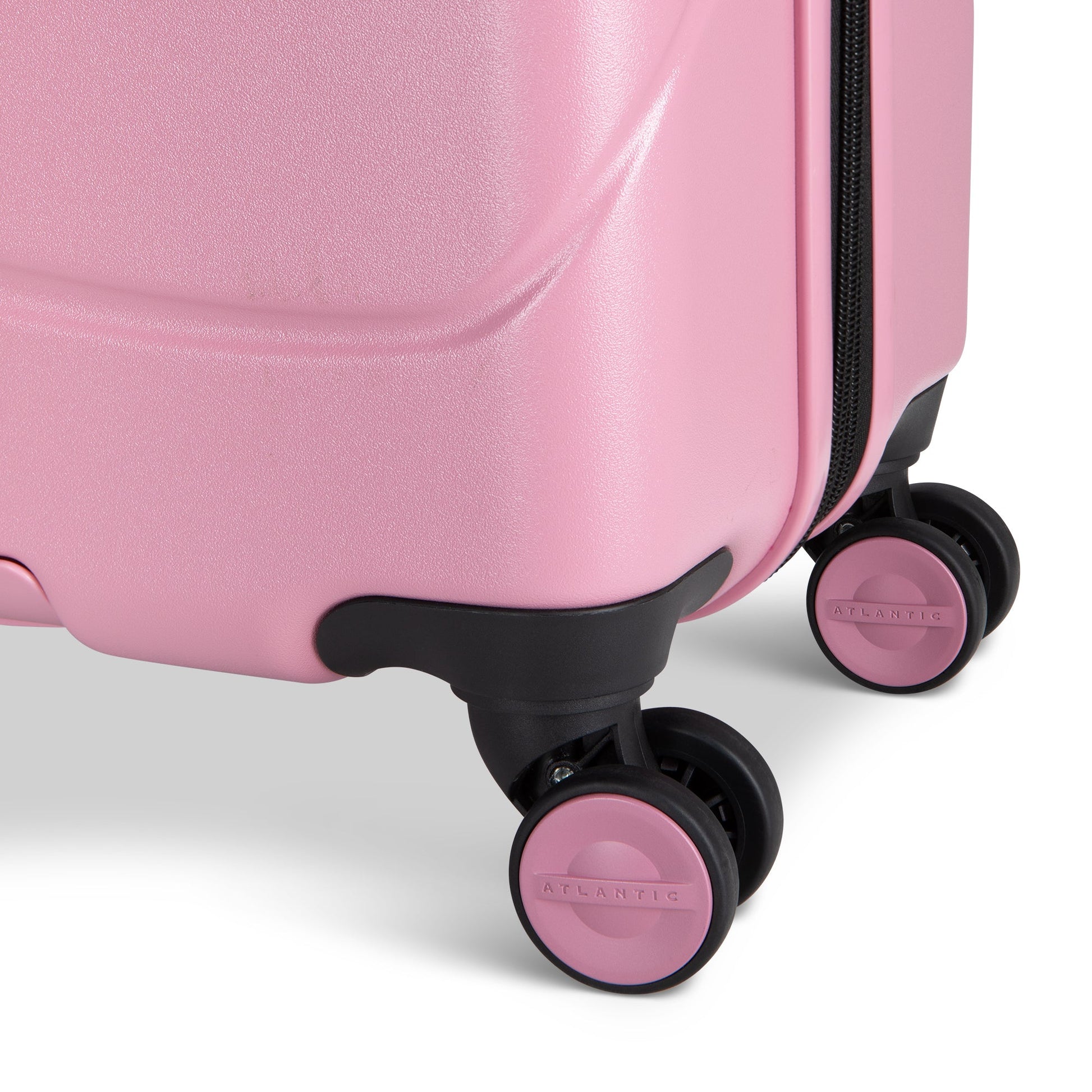Atlantic Luggage Atlantic Transmarine 28" Expandable Upright Luggage
