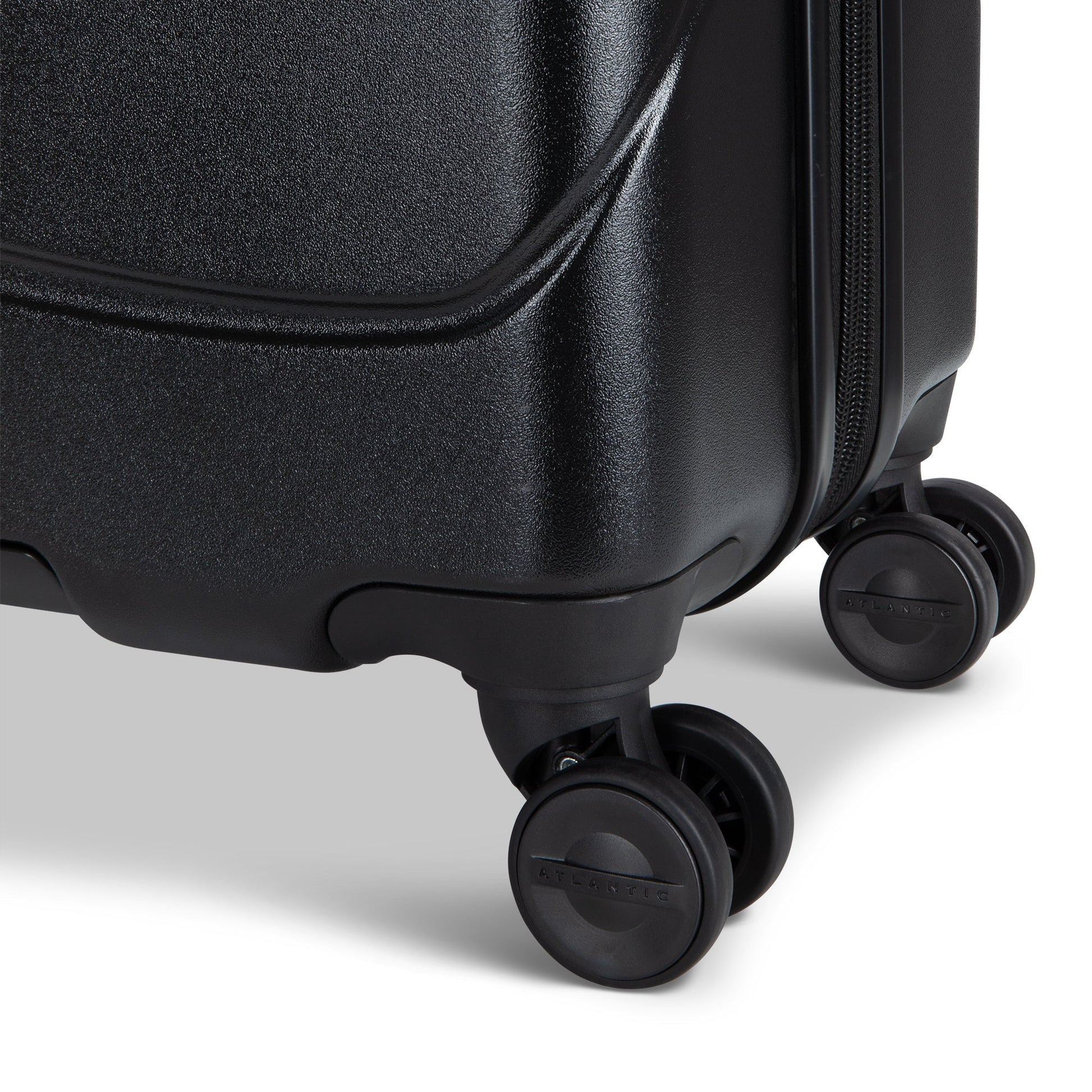 Atlantic Luggage Atlantic Transmarine 3-Piece Luggage Set