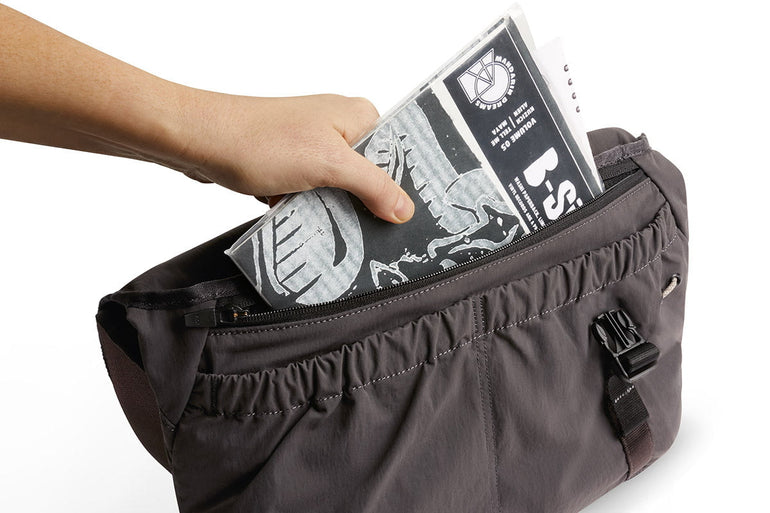 Bellroy Cinch Messenger Bag
