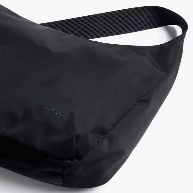 Bellroy Cross-Body Bag Bellroy Laneway Crescent Bag 7L