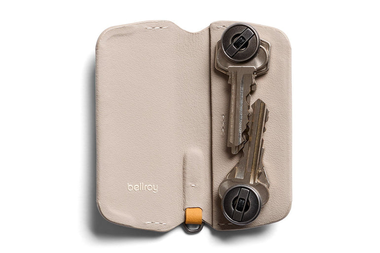Bellroy Key Cover Plus - Third Edition - INNOVERA™ Edition - INNOVERA™ Tahini