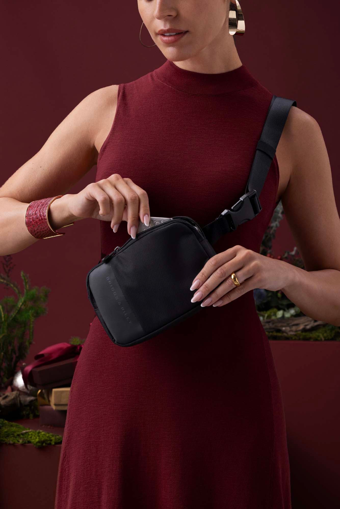 Briggs & Riley Sling Bag Black Briggs & Riley Small Sling bag