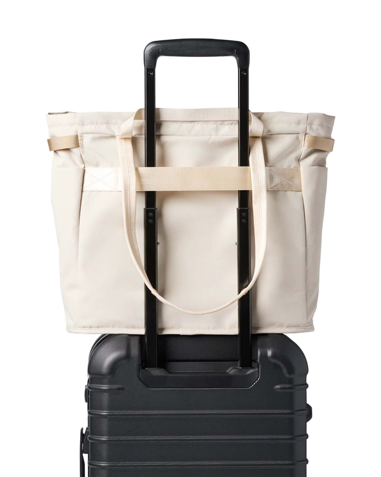 Cotopaxi Tote Bag Cream Cotopaxi Mente 22L Tote - Cream