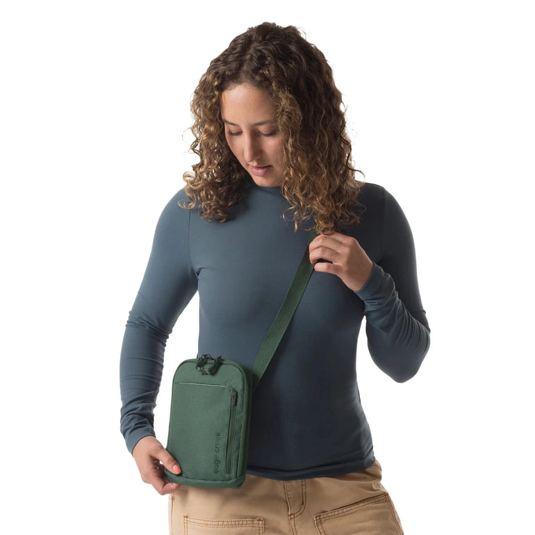 Eagle Creek Cross-Body Bag Eagle Creek Stash RFID Crossbody Bag