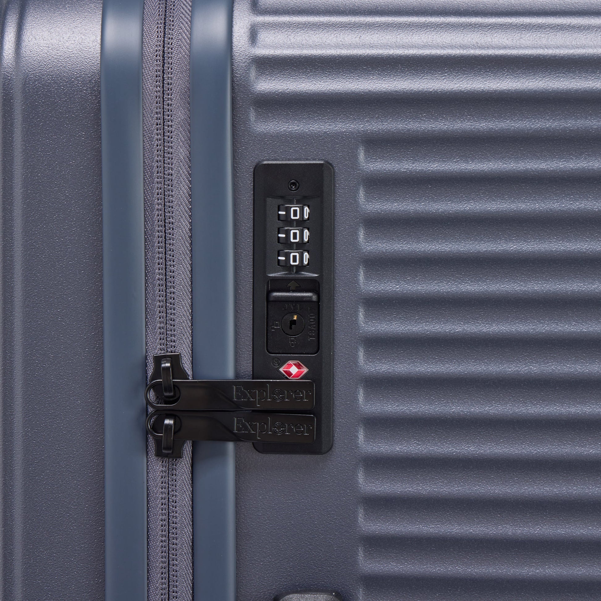 Explorer Luggage Explorer Axis 3-Piece Luggage Set