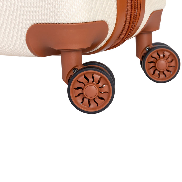 Explorer Luggage Explorer First Class Expandable Luggage Set