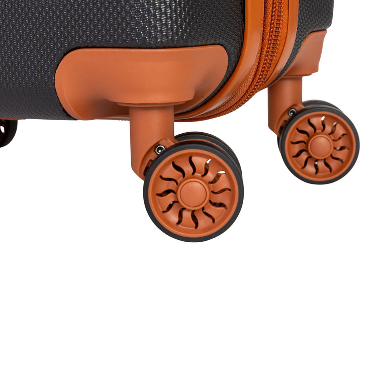 Explorer Luggage Explorer First Class Expandable Medium Luggage