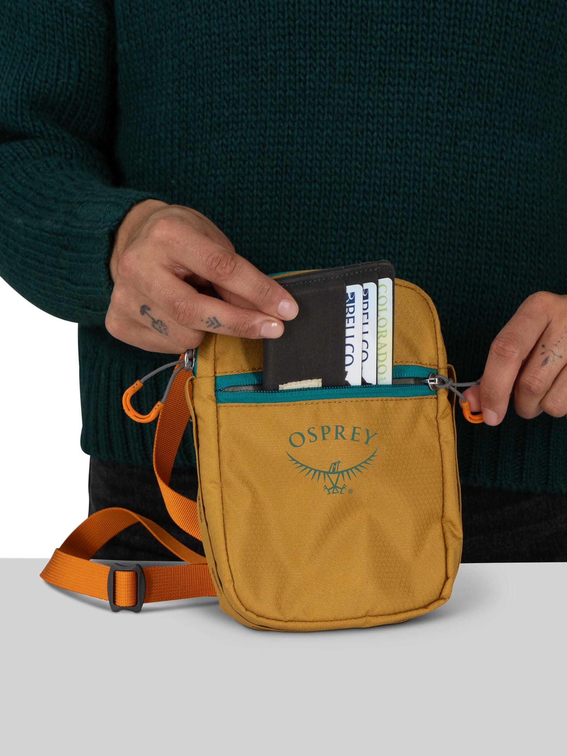 Osprey Cross-Body Bag Black Osprey Daylite Small Crossbody Bag