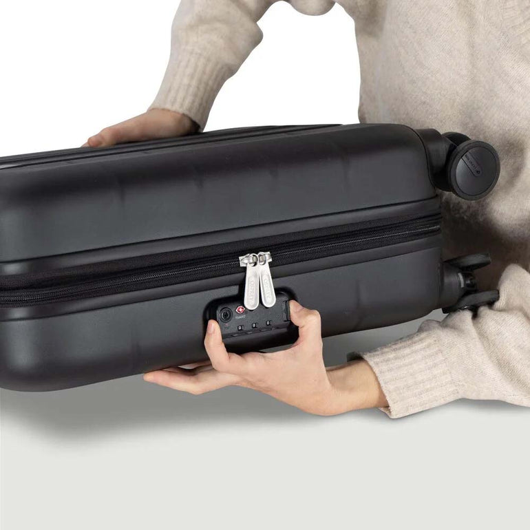 Osprey Luggage Osprey Ozone Expandable Hardside 4-Wheel Carry-On Luggage