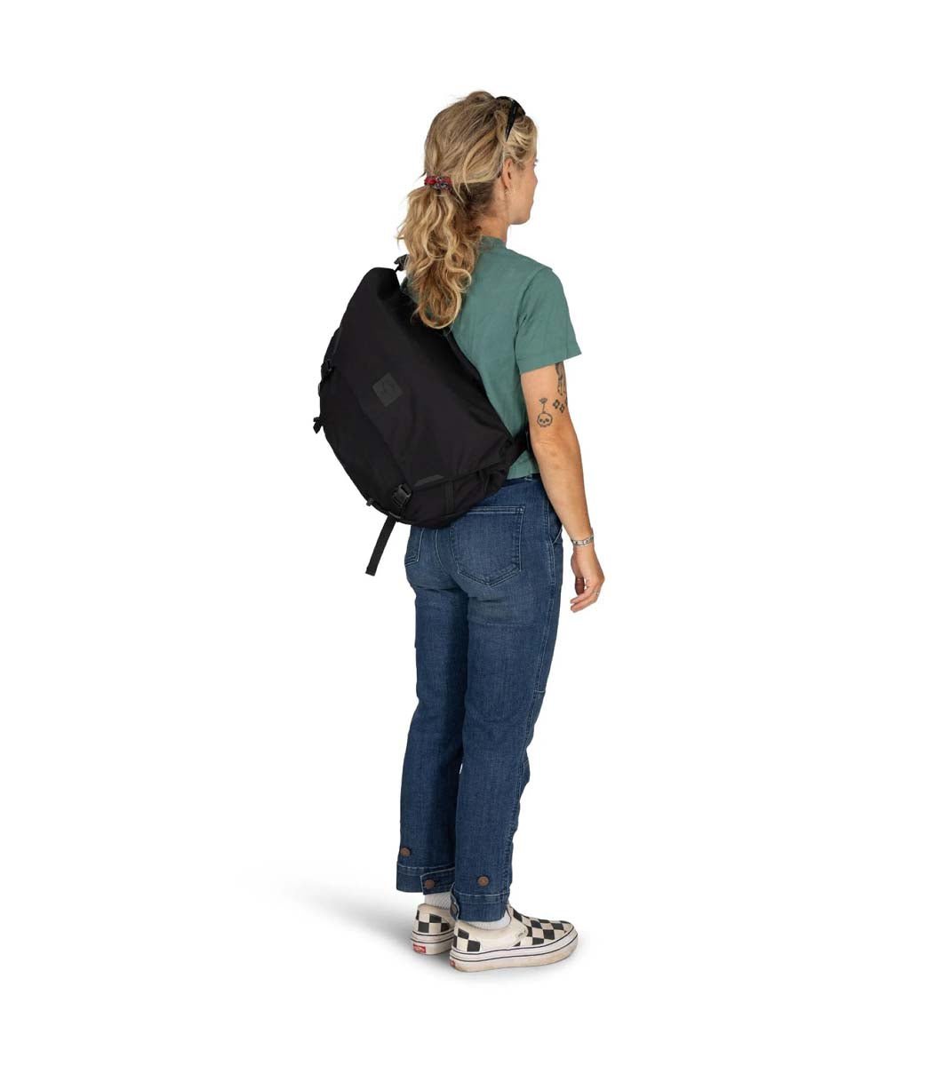 Osprey Messenger Bags Black Osprey Metron 18 Messenger
