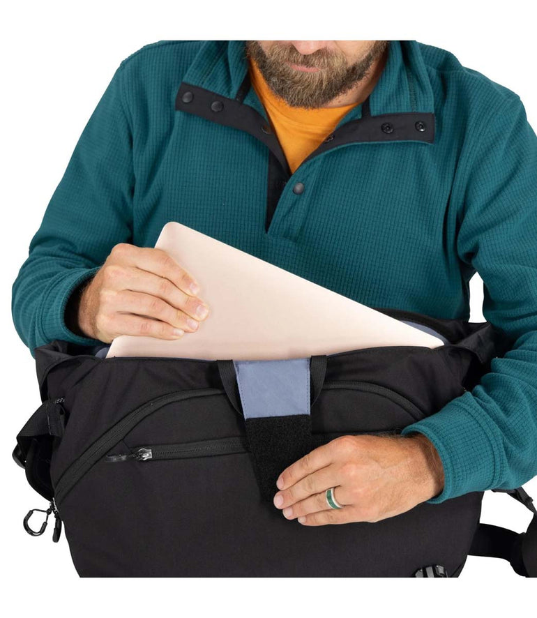 Osprey Messenger Bags Black Osprey Metron 18 Messenger