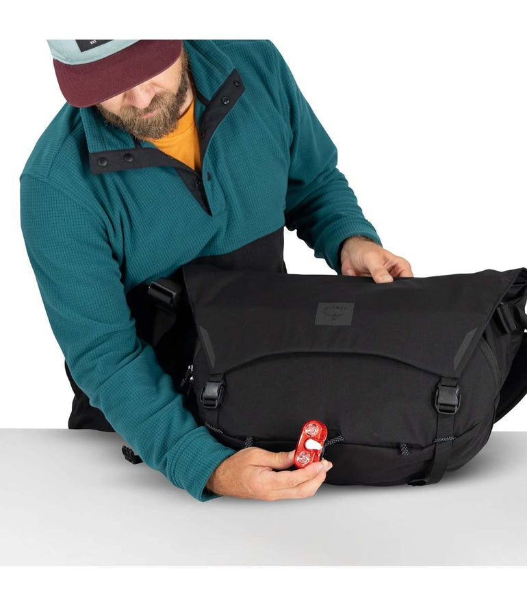 Osprey Messenger Bags Black Osprey Metron 18 Messenger