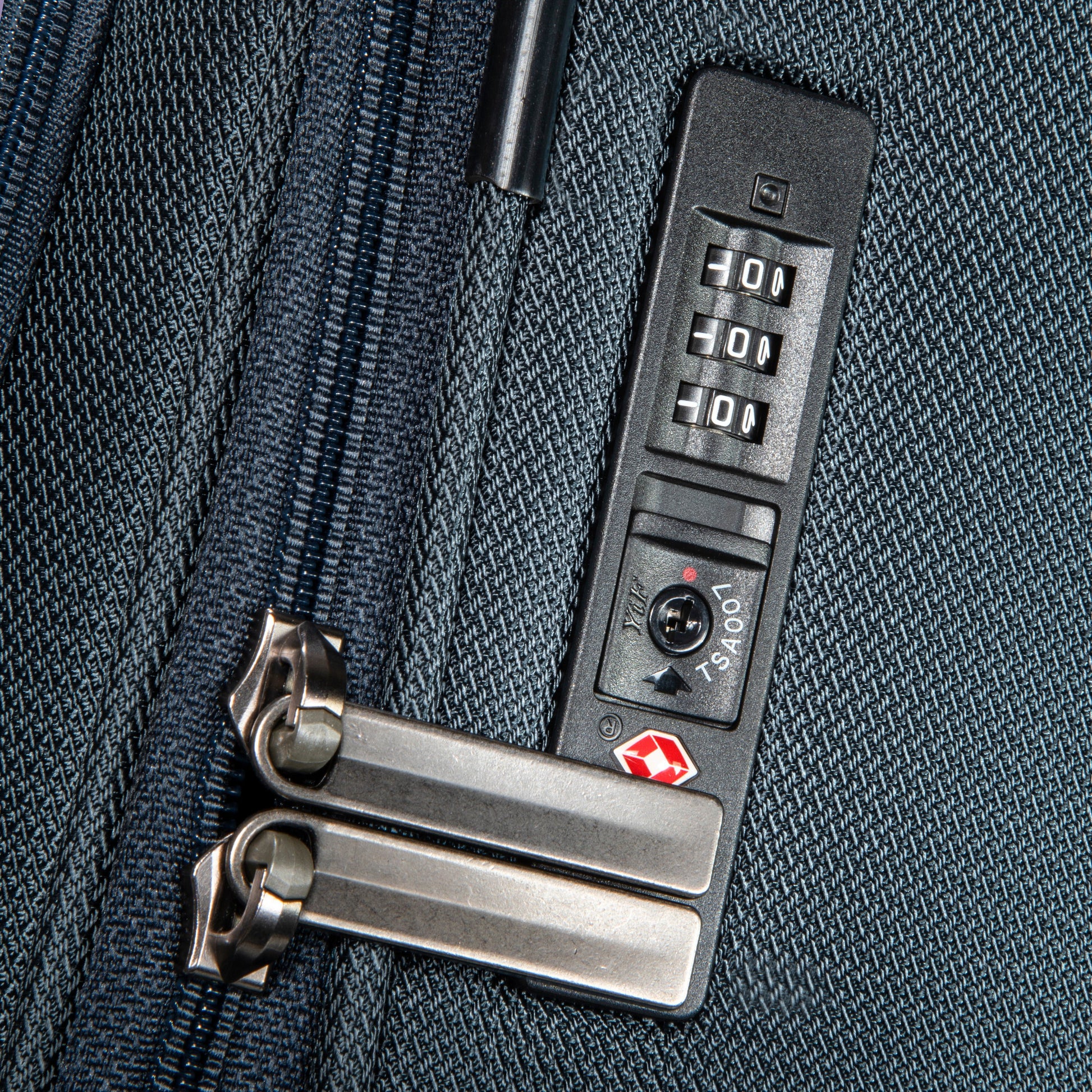 Ricardo Beverly Hills Luggage Ricardo Beverly Hills Avalon 28" Large Check-In Expandable Spinner Luggage