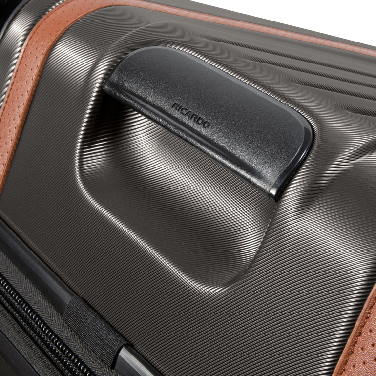 Ricardo Beverly Hills Luggage Ricardo Beverly Hills Montecito 2.0 Hardside Large Check-In Expandable Spinner Luggage