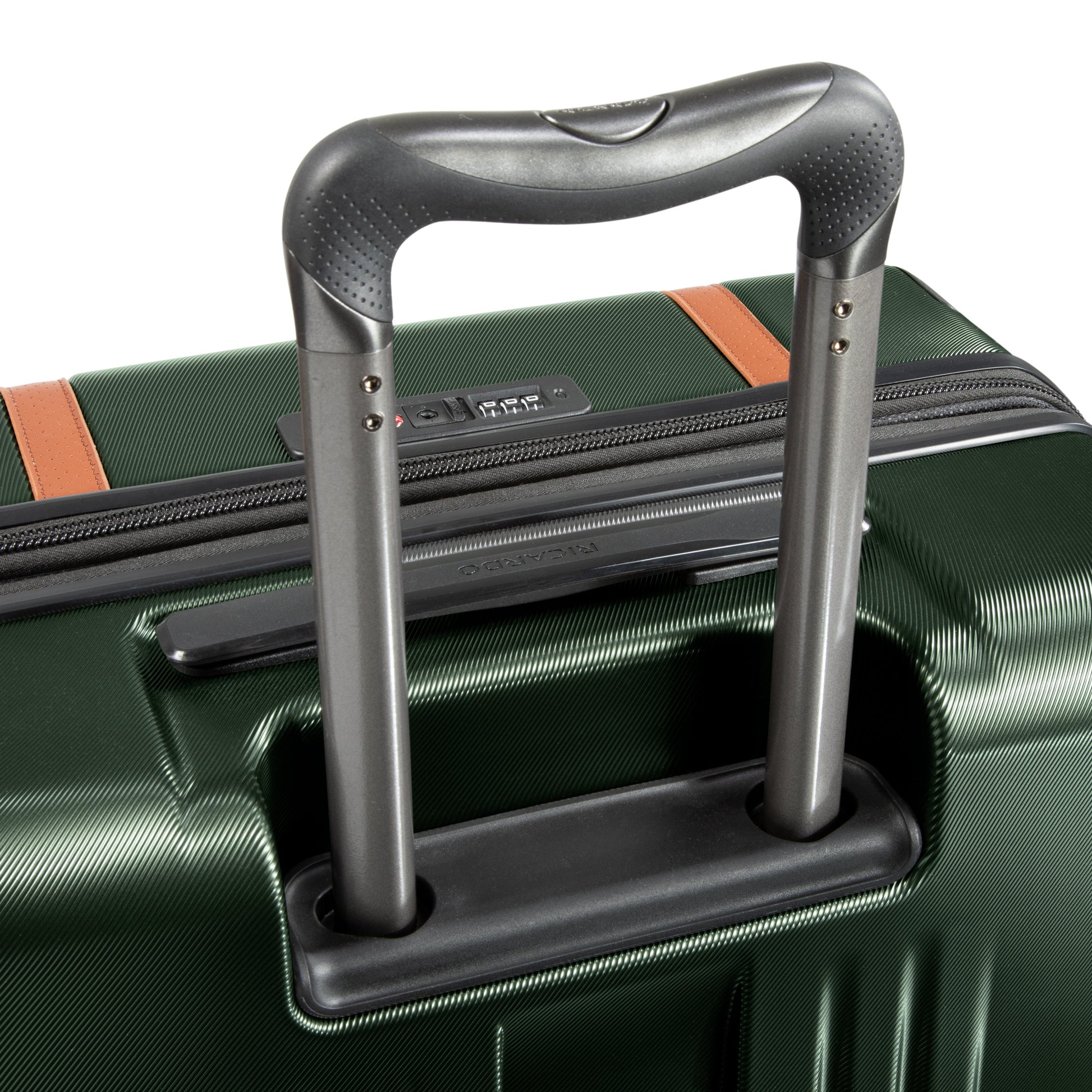 Ricardo Beverly Hills Luggage Ricardo Beverly Hills Montecito 2.0 Hardside Medium Check-In Expandable Spinner Luggage