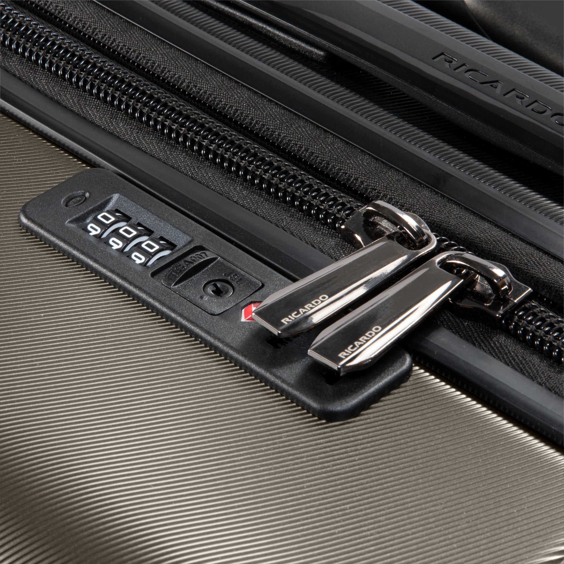 Ricardo Beverly Hills Luggage Ricardo Beverly Hills Montecito 2.0 Hardside Medium Check-In Expandable Spinner Luggage