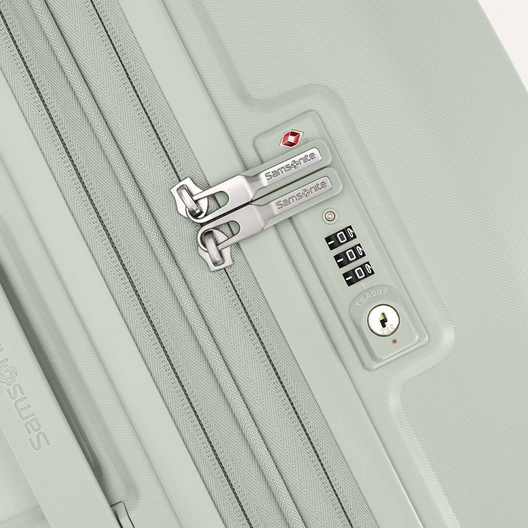 Samsonite Luggage Samsonite Outline Pro Medium Expandable Spinner Luggage