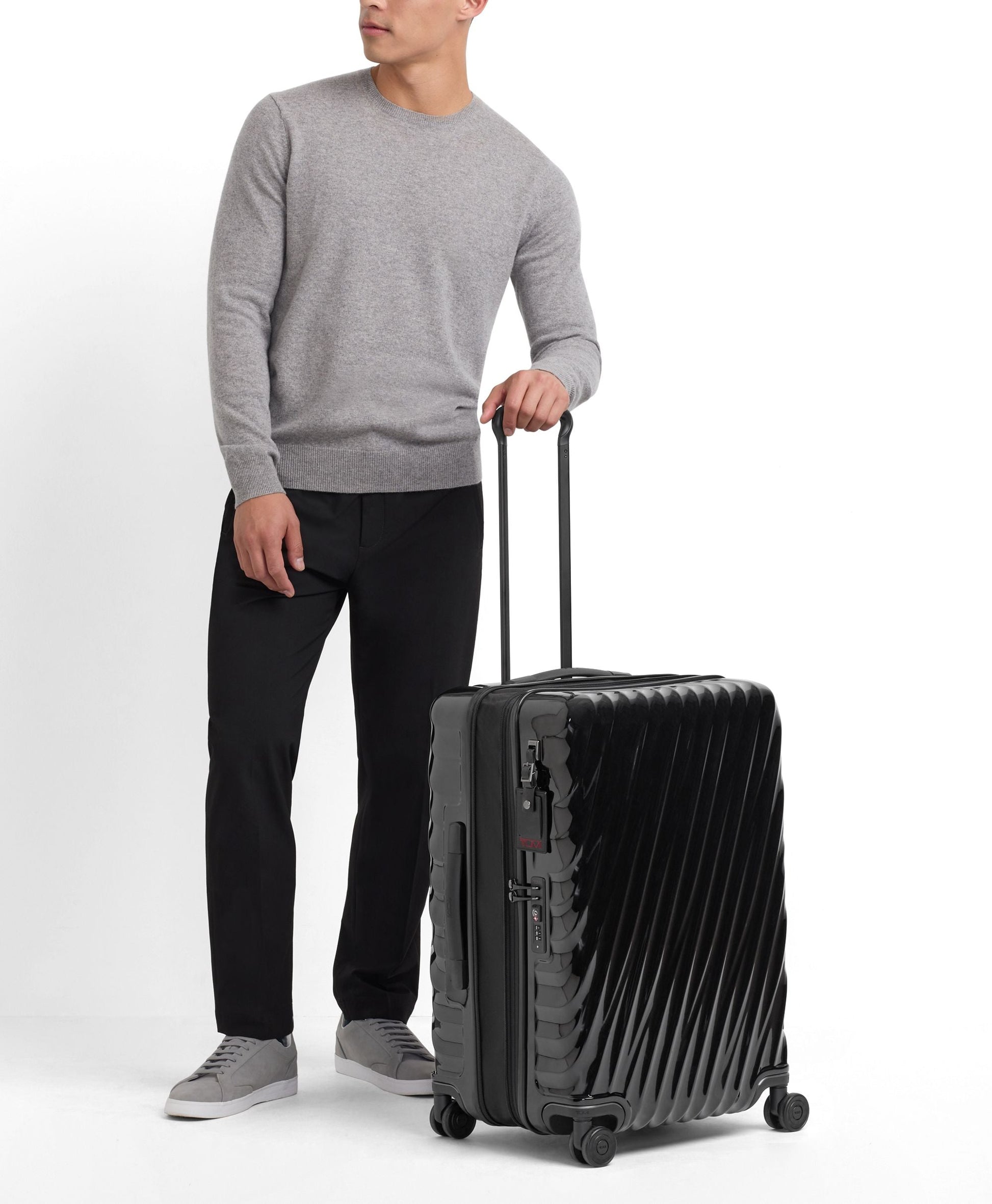 Tumi Luggage Tumi 19 Degree Short Trip Expandable 4 Wheeled Packing Case Medium Luggage