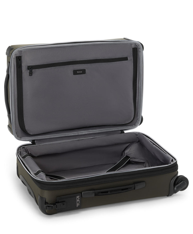 Tumi Luggage Tumi Aerotour International Expandable 4 Wheeled Carry-On Luggage