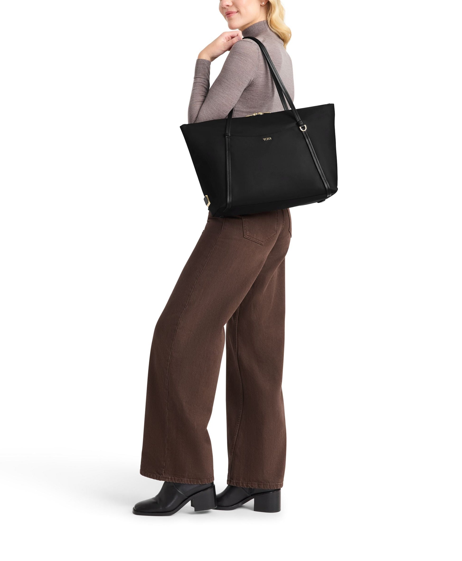 Tumi Tote Bag Black/Bridle Tumi Voyageur Q Tote